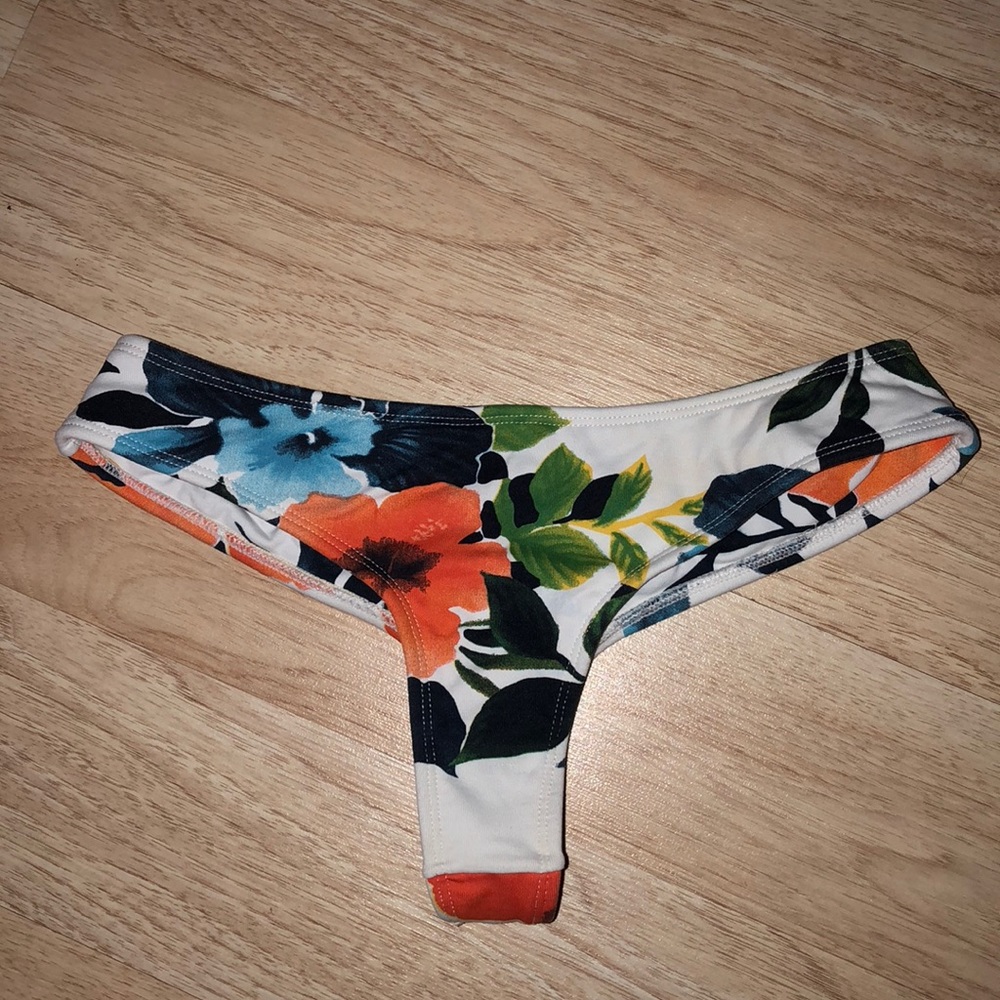 Midori Bikini bathing suite bottoms thong